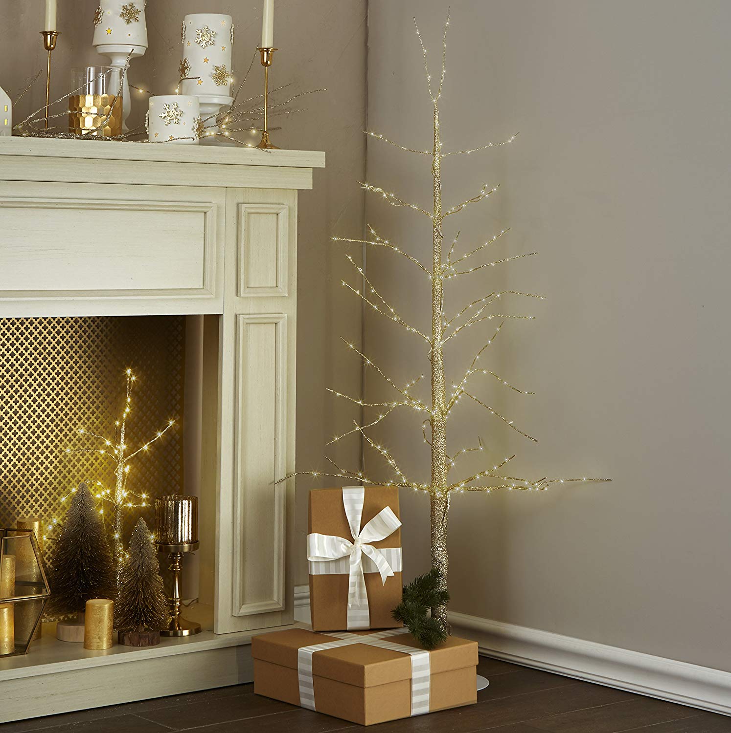 Not a lot of space? Looking for festive impact? This pre-lit tree is perfect!